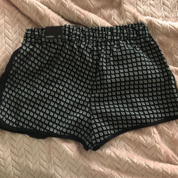 Drawstring Comfy Shorts - Picture 2 of 2